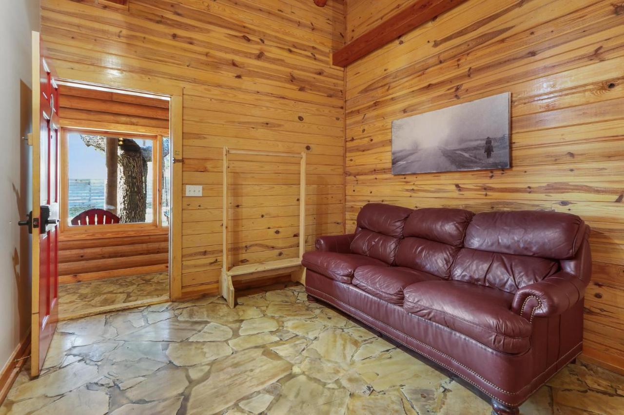 Wimberley Log Cabins Resort And Suites- Unit 2 외부 사진